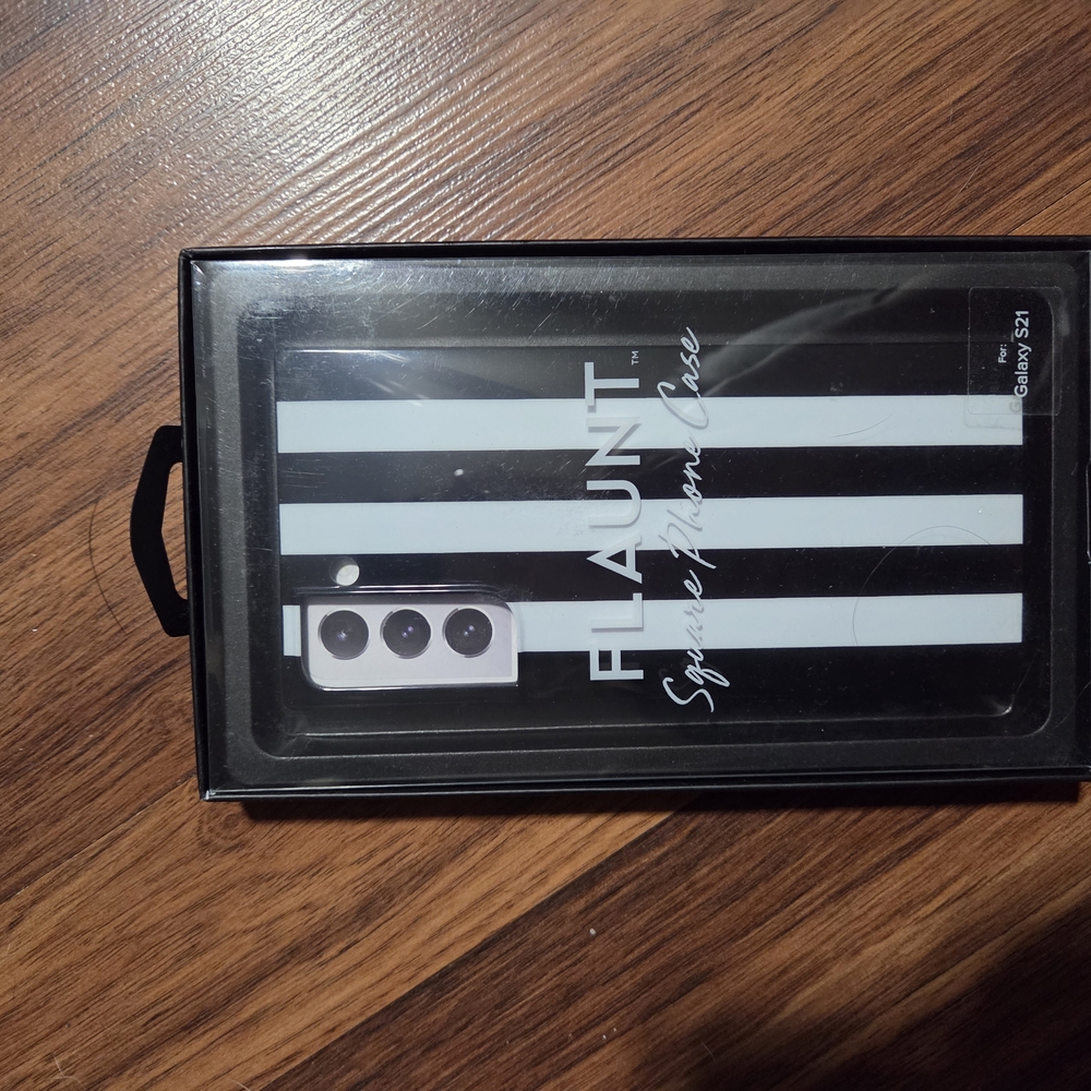 Flaunt Black and White Striped Phone Case - Galaxy S21
